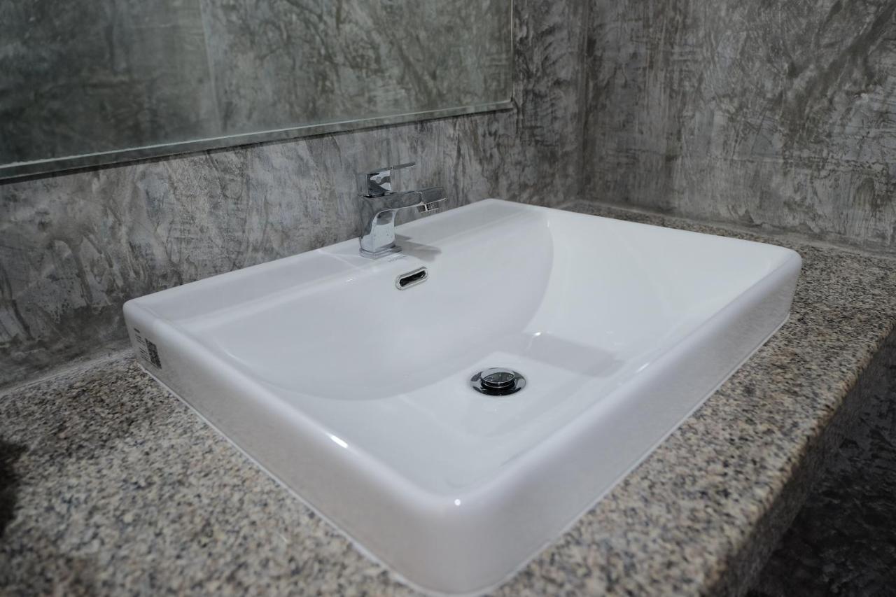 דירות Baan Khun Pra Duplex Rm3 בנגקוק מראה חיצוני תמונה